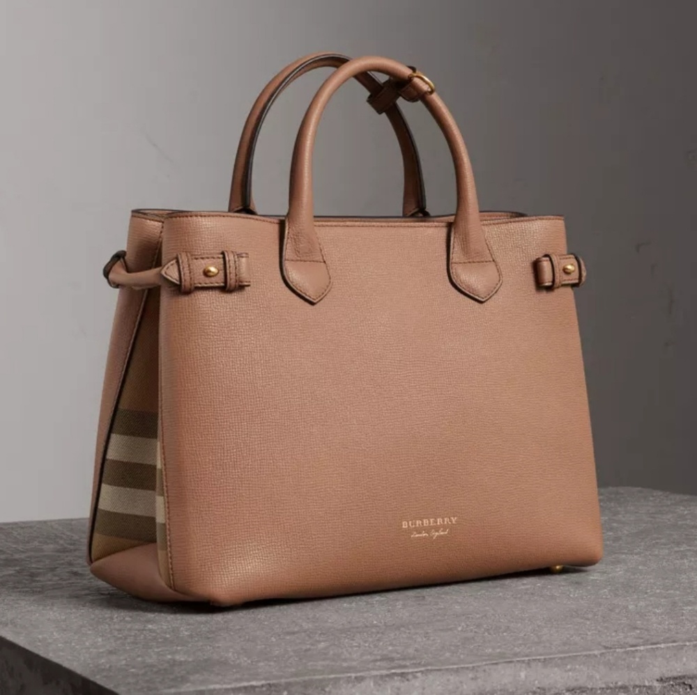 Burberry Banner Medium